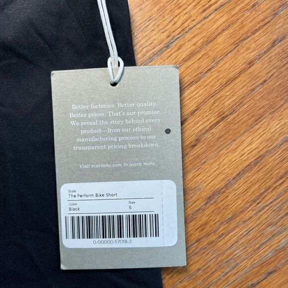Everlane The Perform Bike Short in Black Size Small - Picture 5 of 7